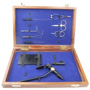 Набор инструментов  в деревянной коробке COMPACT TOOLS KIT FLY FISHING